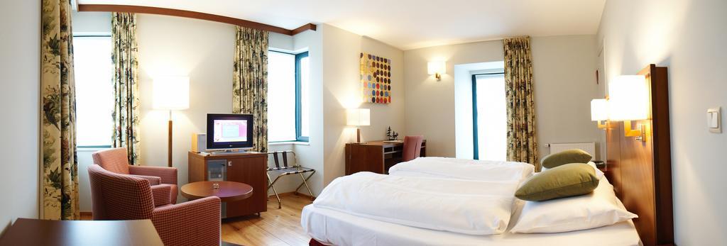 Hotel Beau Séjour Villers-sur-Lesse Esterno foto